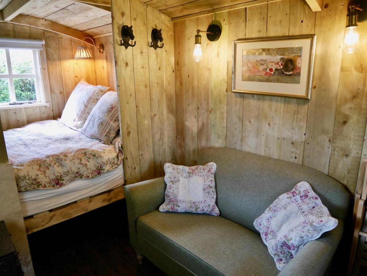 The Wayside Shepherd Hut Бюли Екстериор снимка