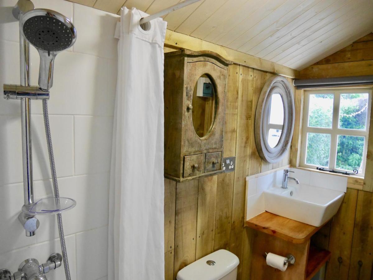 The Wayside Shepherd Hut Бюли Екстериор снимка